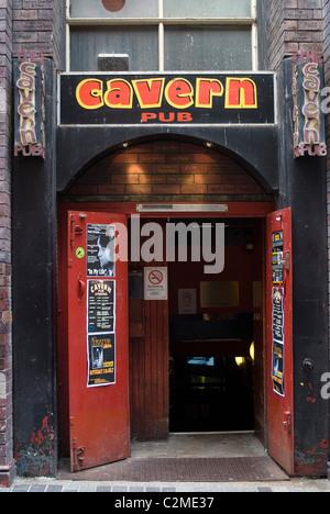 Le Cavern Pub sur Matthew Street, Liverpool, Merseyside, Angleterre Banque D'Images