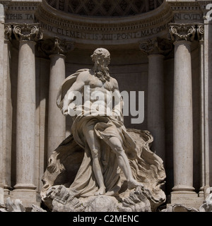Détail de la fontaine de Trevi, à Rome. Banque D'Images