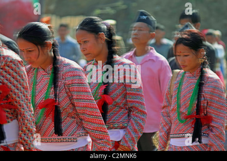 Gorkha, Ghurka Femmes à Namdapha Festival Culturel Eco, Miao, de l'Arunachal Pradesh, Inde Banque D'Images