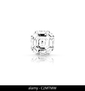 Asscher cut diamond gris isolé sur fond blanc avec réflexion partielle et clipping path Banque D'Images