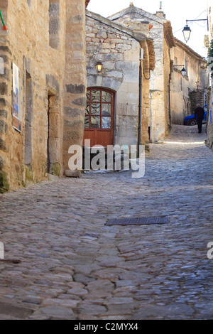 Le village pittoresque de LAcoste dans le Luberon regional park Banque D'Images