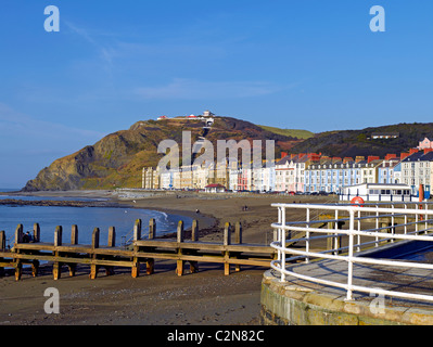 North Beach et Constitution Hill en hiver Marine Terrace Aberystwyth Ceredigion Cardiganshire centre-pays de Galles Royaume-Uni Grande-Bretagne Banque D'Images