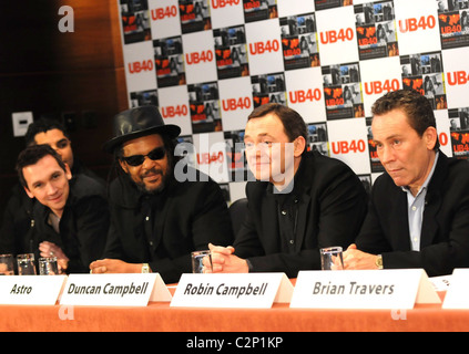 Astro, Duncan Campbell et Robin Campbell British Red Red Wine UB40 reggae band a tenu une conférence de presse à l'hôtel Banque D'Images