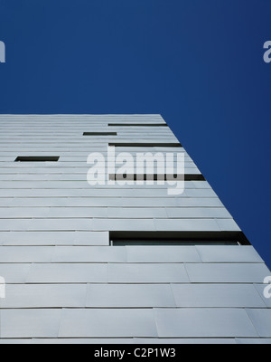 L'amitié House, Londres. Détail de la façade vue d'angle. Banque D'Images