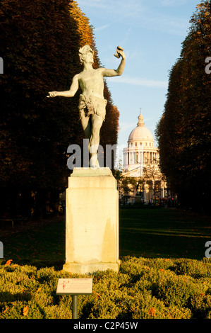 Statue "L'acteur grec' dans le Jardin du Luxembourg à Paris. Banque D'Images