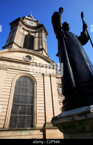 Statue de Charles Gore à l'extérieur de la cathédrale de Saint Philippe, Birmingham Banque D'Images