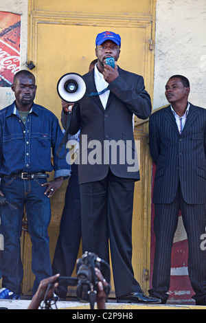 Wyclef Jean des Fugees lors d'une conférence à Port-au-Prince, Haïti Banque D'Images