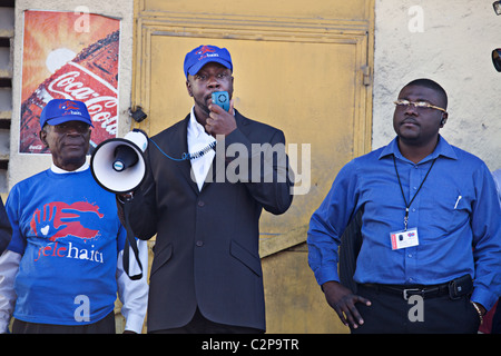 Wyclef Jean des Fugees lors d'une conférence à Port-au-Prince, Haïti Banque D'Images