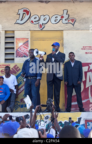 Wyclef Jean des Fugees lors d'une conférence à Port-au-Prince, Haïti Banque D'Images