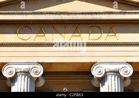 Close up of capital colonne détail au bureau du Haut-Commissaire à la Maison du Canada Trafalgar Square London Banque D'Images