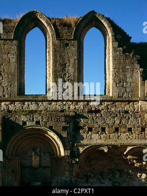 L'abbaye de Rievaulx. Détail de l'anglais arcading romane sous windows montrant . Banque D'Images