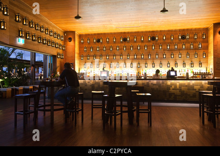 Salt House Bar. Marina Point, Cairns, Queensland, Australie Banque D'Images