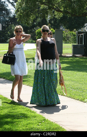 Gwen Stefani promenades dans Pasadena Avenue Park avec sa famille à Los Angeles, Californie - 28.05.08 Banque D'Images