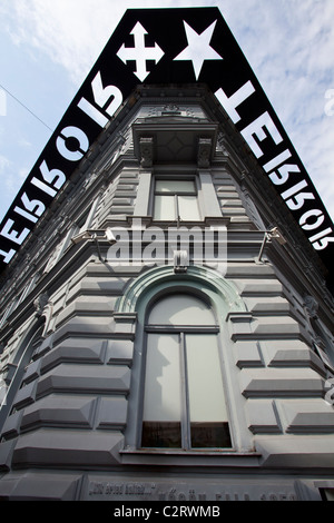 La maison de la terreur situé dans le centre de Budapest en Hongrie Banque D'Images