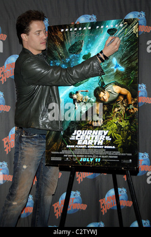 Brendan Fraser fait une apparition au Planet Hollywood à Times Square et fait la promotion de son nouveau film 'Voyage au centre de la Banque D'Images