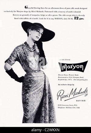 Publicité pleine page dans le magazine de mode vers 1950 pour RICCI MICHAELS de Mayfair Banque D'Images