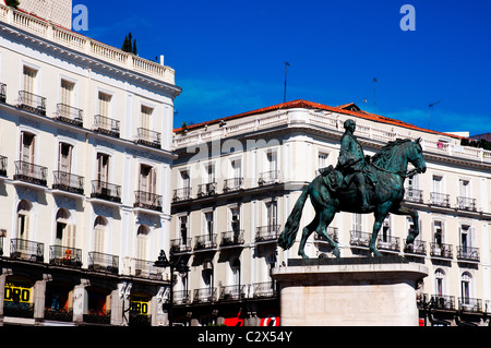 Monument au Roi Charles III à Puerta del Sol, Madrid, Espagne Banque D'Images