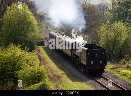 BR Standard Class 8P [71000]  Le Duc de Gloucester à l'Est de fer, Lancs Edenfield, Lancashire, UK Banque D'Images