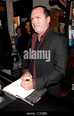 Christopher Ciccone au livre signature pour le nouveau Christopher Ciccone biographie 'La vie avec ma soeur Madonna' à l'Ouest Banque D'Images