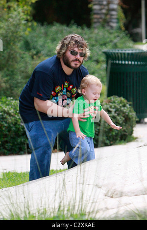 Jack Black with his son Samuel Black at Coldwater Park Los Angeles,  California - 11.10.09 Stock Photo - Alamy
