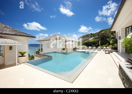 Piscine Sunrise Villa Mustique Banque D'Images