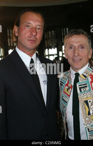 Helmut Lang et Simon Doonan Isabel Toledo reçoit FIT's Couture Council Award au Rainbow Room - à l'intérieur de la ville de New York, USA Banque D'Images