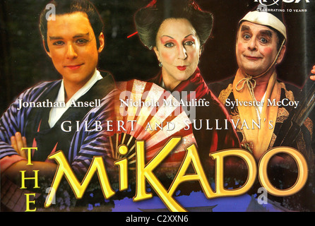 Jonathan Ansell, Sylvester McCoy & Nichola McAuliffe lancement presse "Le Mikado" au Richmond Theatre London, England - Banque D'Images