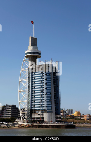 La Torre Vasco da Gama dans le Parc des Nations (Parque das Nacoes) à Lisbonne, Portugal. Banque D'Images