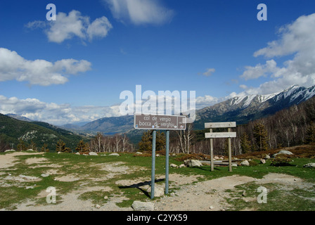 Signes sur le sommet du col de Vergio, Corse, France Banque D'Images