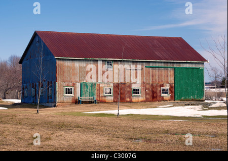 Grange à colorés Dun Rovin ferme, à North Hatley, Québec, Canada Banque D'Images