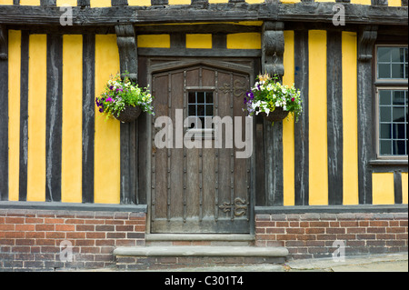 De style Tudor, maison à pans de bois dans la région de Ludlow, Shropshire, Angleterre Banque D'Images