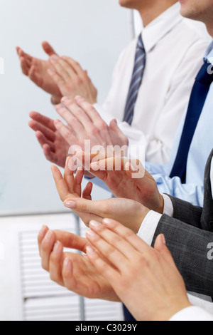 Photo de partenaires d'affaires mains applaudir à la réunion Banque D'Images