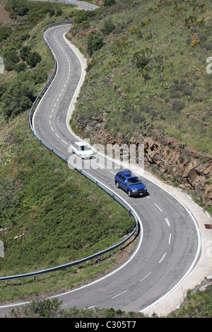 Route de la Serpentine dans les Pyrénées, région frontalière de la France et l'Espagne, l'Europe méditerranéenne. Banque D'Images