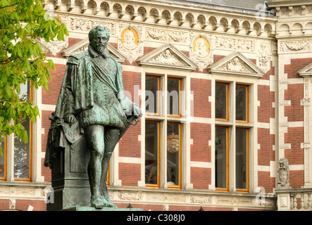 Utrecht, Pays-Bas. Statue de Graaf Jan van Nassau en Domplein Banque D'Images