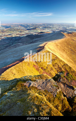 Voir l'aube à partir de Pen Y Fan bas Cefn mcg Llwch, Brecon Beacons. Banque D'Images