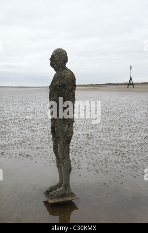 Antony Gormley [un autre lieu] Waterloo Merseyside Crosby Beach Banque D'Images