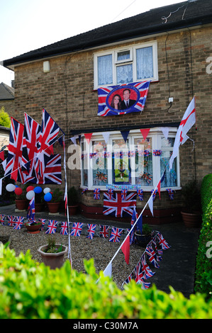 Anglais Maison parée pour le mariage du Prince William et Catherine Middleton.Nottingham en Angleterre. Banque D'Images