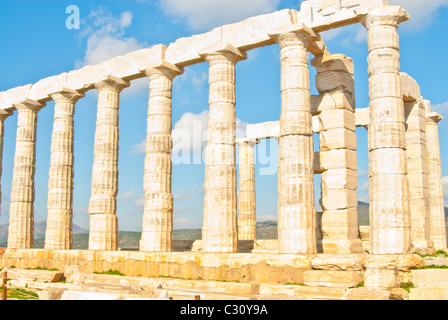 Cap Sounion est à noter que le site des ruines d'un ancien temple grec de Poséidon, le dieu de la mer dans la mythologie classique. Banque D'Images