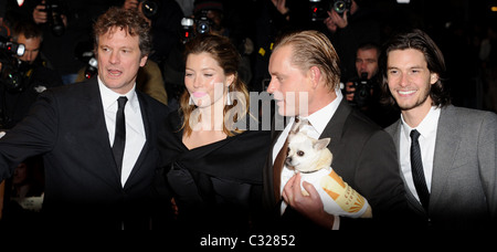 Fizz le chien, Jessica Biel, Colin Firth et Ben Barnes Le Times BFI London Film Festival - Projection de "petite vertu" - gala Banque D'Images