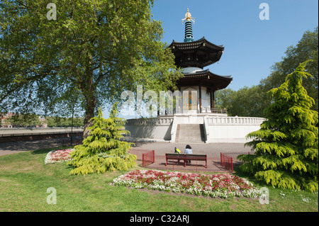 La Pagode de la paix dans Battersea Park, Wandsworth, Londres, Angleterre, Royaume-Uni. Banque D'Images