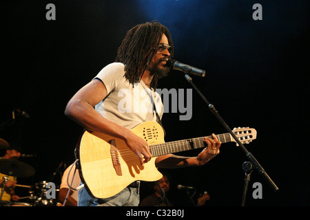 Seu Jorge en prestation au Roundhouse de Camden Londres, Angleterre - 30.10.09 Banque D'Images