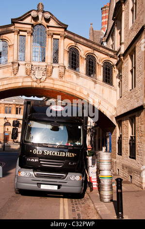 Livraison de Speckled Hen ancien Banque D'Images