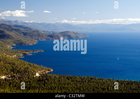 Un après-midi sur le lac Tahoe sud jusqu'à la rive est, au Nevada. Banque D'Images