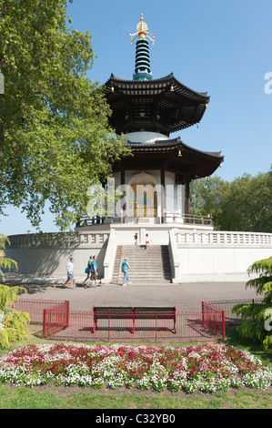 La Pagode de la paix dans Battersea Park, Wandsworth, Londres, Angleterre, Royaume-Uni. Banque D'Images