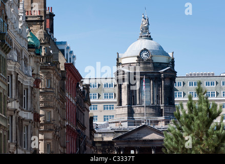 Vue de Liverpool Town Hall construit au milieu du 18ème par John Wood Liverpool UK en regardant Castle Street. L'Angleterre. Banque D'Images