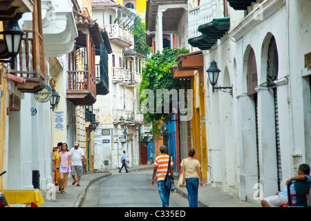 Ruelle de la vieille ville, Carthagène, Colombie Banque D'Images