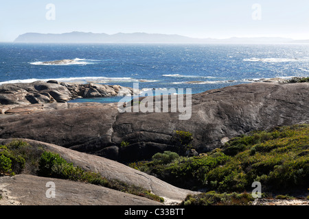 Pierre de granit littoral entre Elephant Rocks et les Verts piscine près de Danemark, William Bay National Park, le sud-ouest de l'Australie Banque D'Images