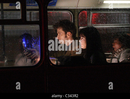 Michelle Ryan et David Tennant à filmer le « docteur qui' spécial Pâques sur emplacement. Michelle pourrait qui a déjà été Banque D'Images