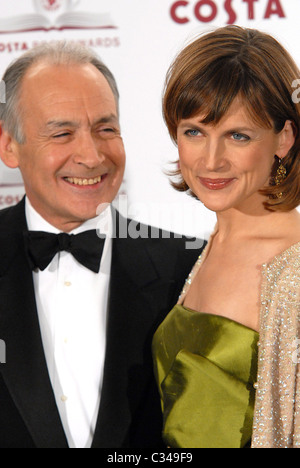 Alastair Stewart et Katie Derham 2008 Costa Livre de l'année s'est tenue à l'Hôtel Intercontinental London, England - 27.01.09 Banque D'Images