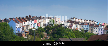 Rangées de maisons dans Totterdown Terrasse multicolore. Bristol. L'Angleterre. UK Banque D'Images